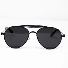 Cargar imagen en el visor de la galería, Lentes Solar Givenchy GV7012SP
